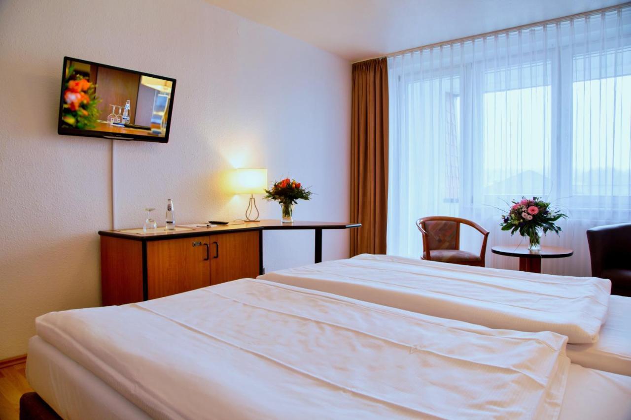 Comfort Hotel Bernau Бернау Экстерьер фото