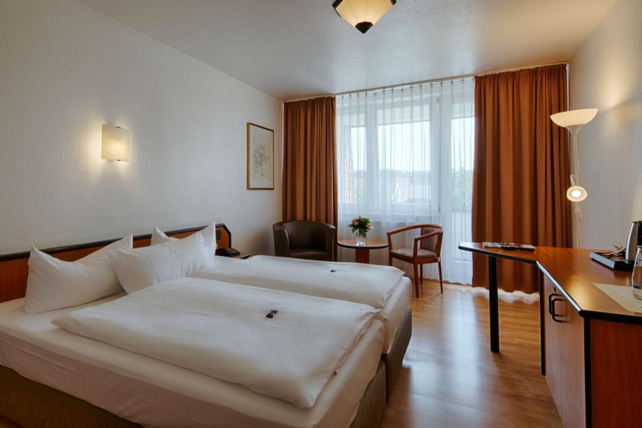 Comfort Hotel Bernau Бернау Экстерьер фото