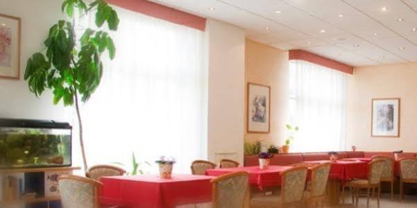 Comfort Hotel Bernau Бернау Экстерьер фото
