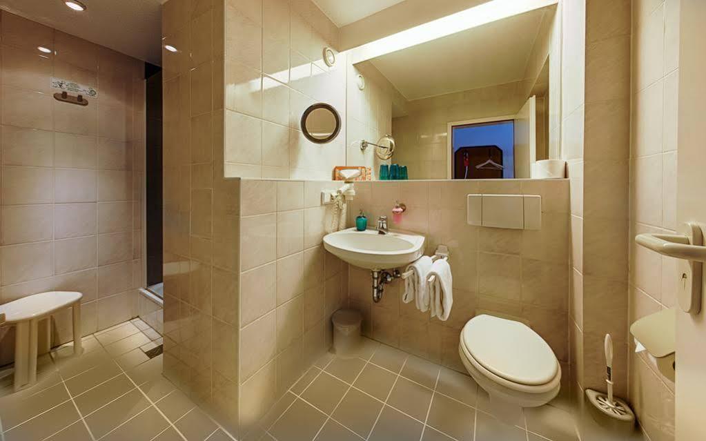 Comfort Hotel Bernau Бернау Экстерьер фото