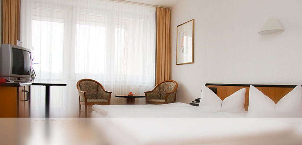 Comfort Hotel Bernau Бернау Экстерьер фото