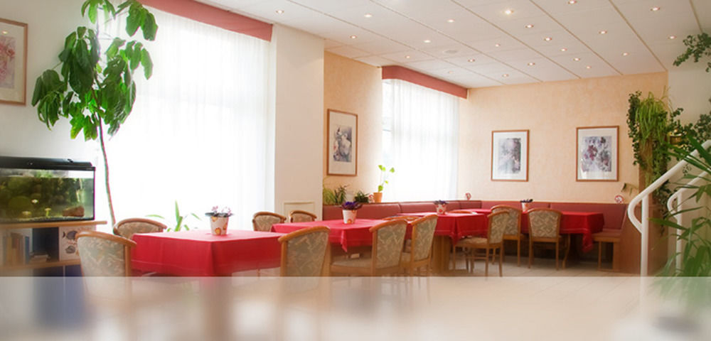 Comfort Hotel Bernau Бернау Экстерьер фото